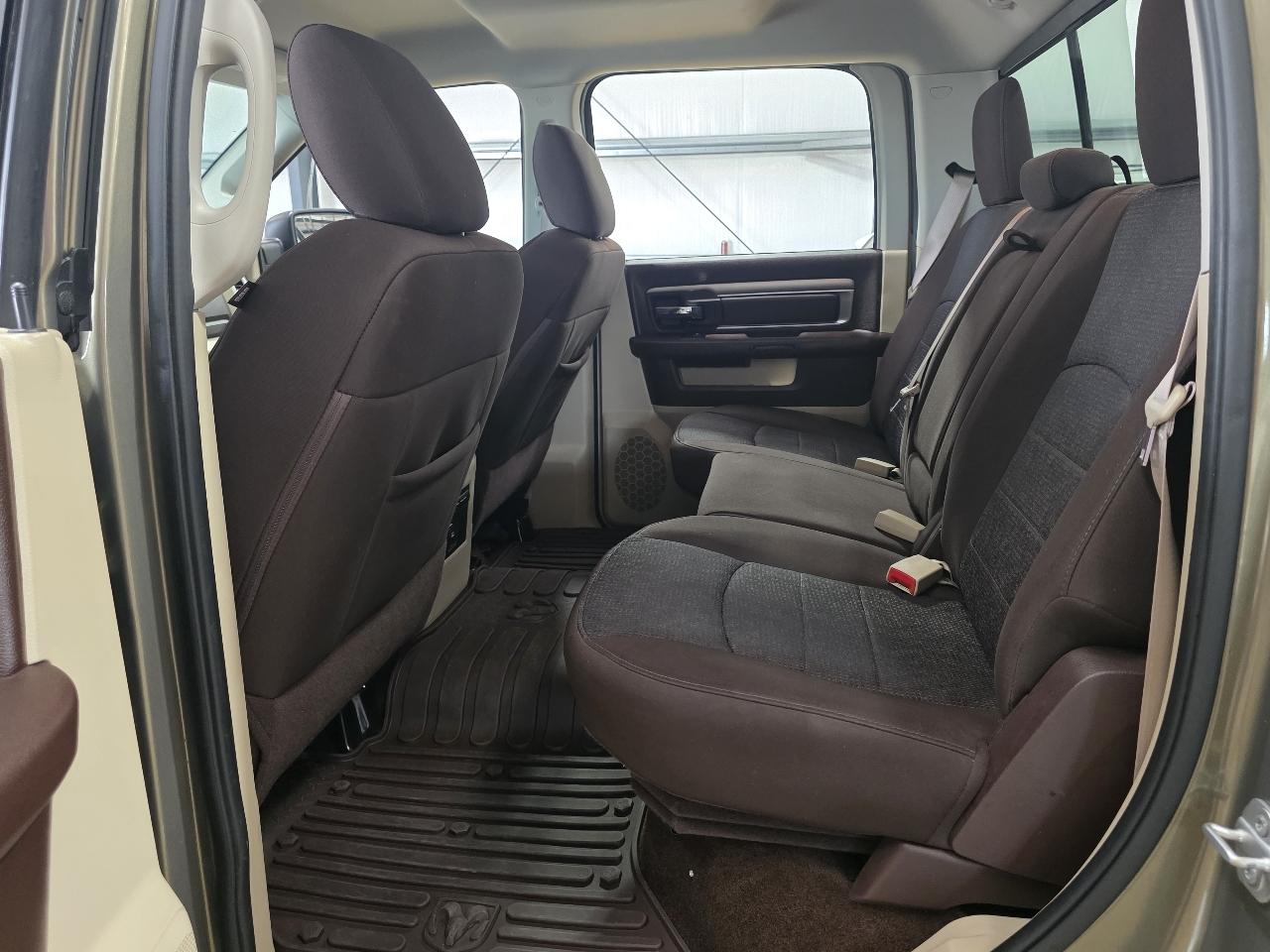 RAM 1500 2WD Crew Cab 140.5" Lone Star 2014