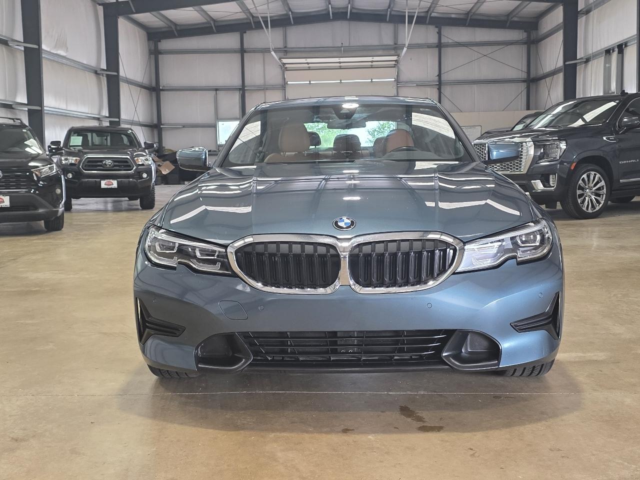 BMW 3 Series 330i Sedan 2021