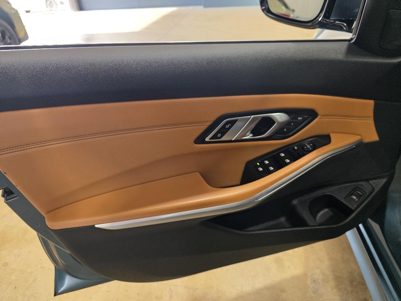 BMW 3 Series 330i Sedan 2021