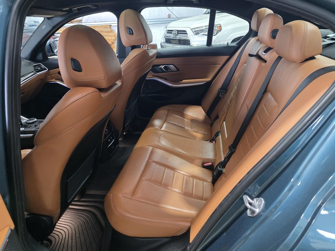 BMW 3 Series 330i Sedan 2021