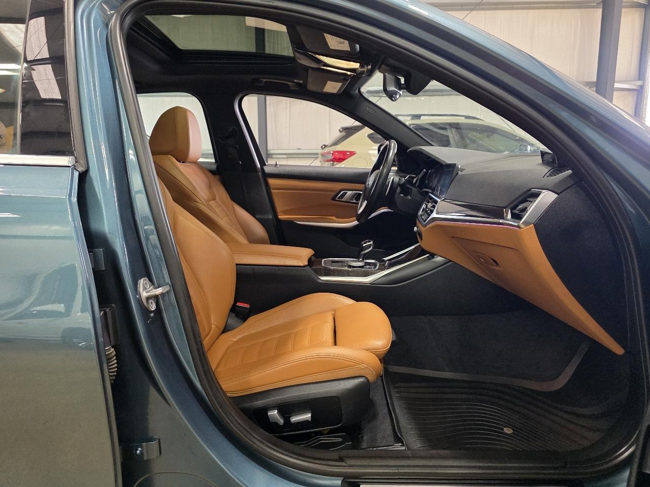 BMW 3 Series 330i Sedan 2021