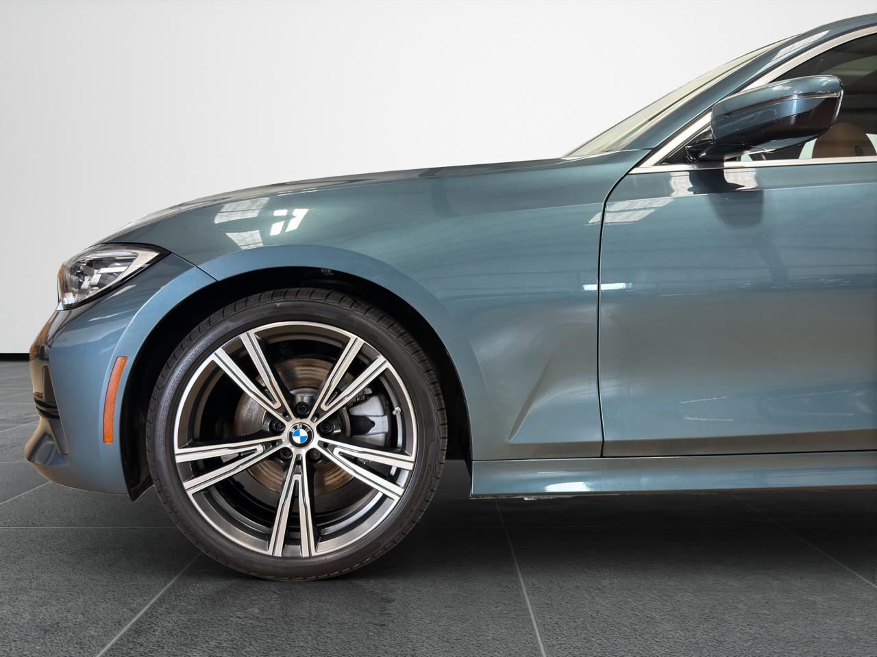 BMW 3 Series 330i Sedan 2021