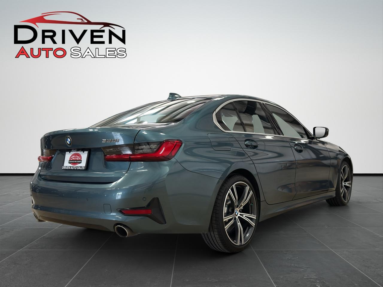 BMW 3 Series 330i Sedan 2021