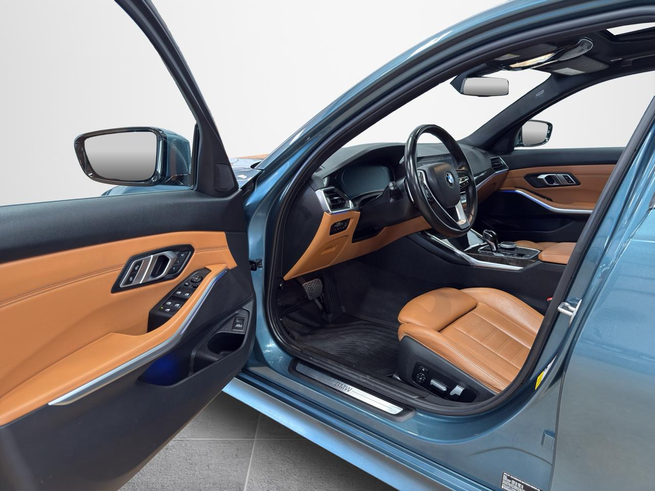 BMW 3 Series 330i Sedan 2021