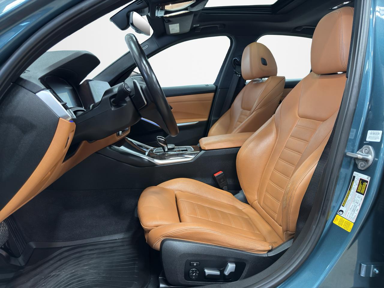 BMW 3 Series 330i Sedan 2021