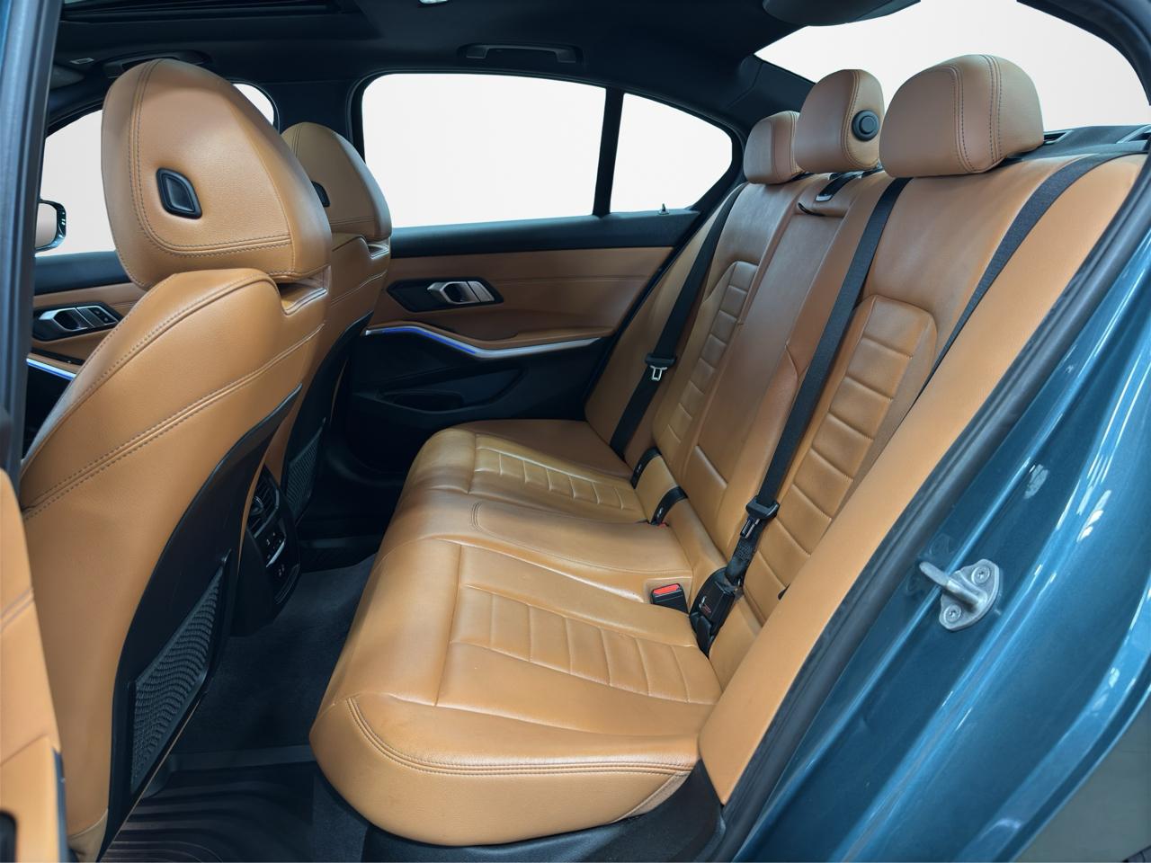 BMW 3 Series 330i Sedan 2021