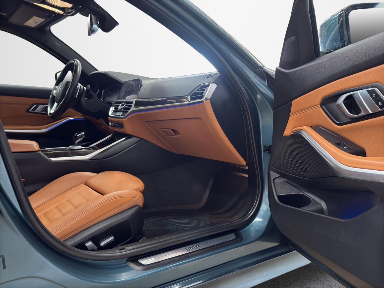 BMW 3 Series 330i Sedan 2021
