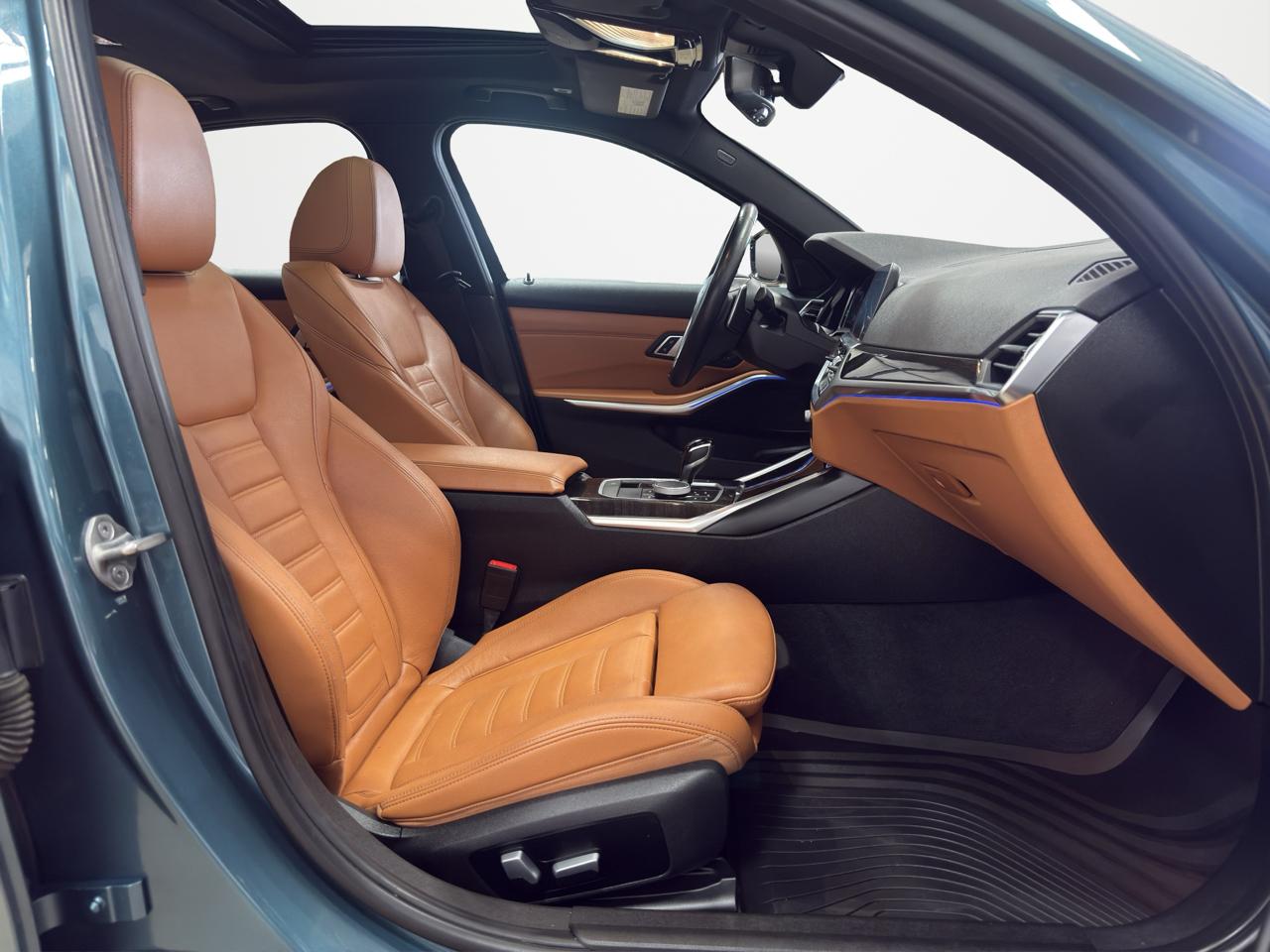 BMW 3 Series 330i Sedan 2021