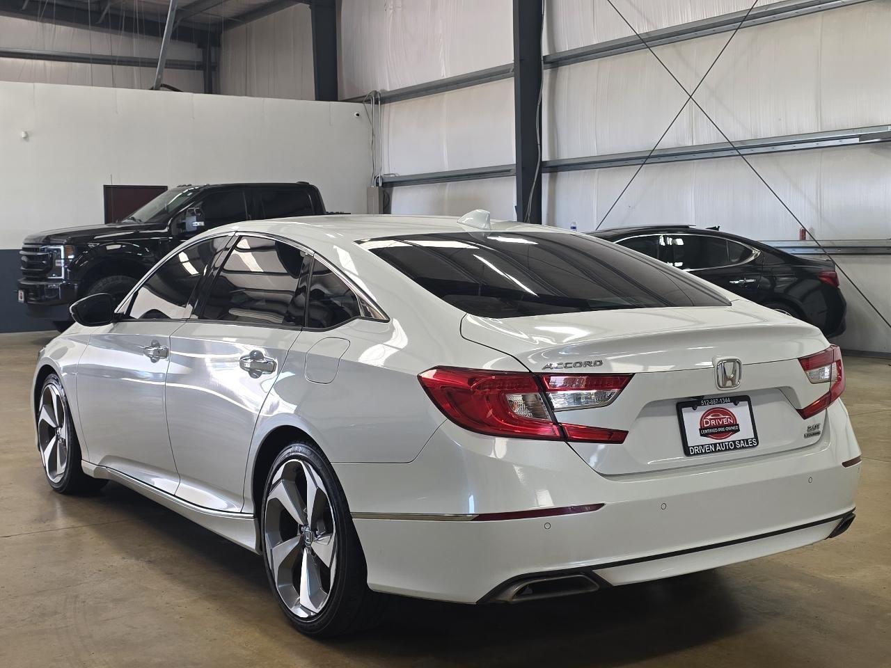 Honda Accord Sedan Touring 2.0T Auto 2020