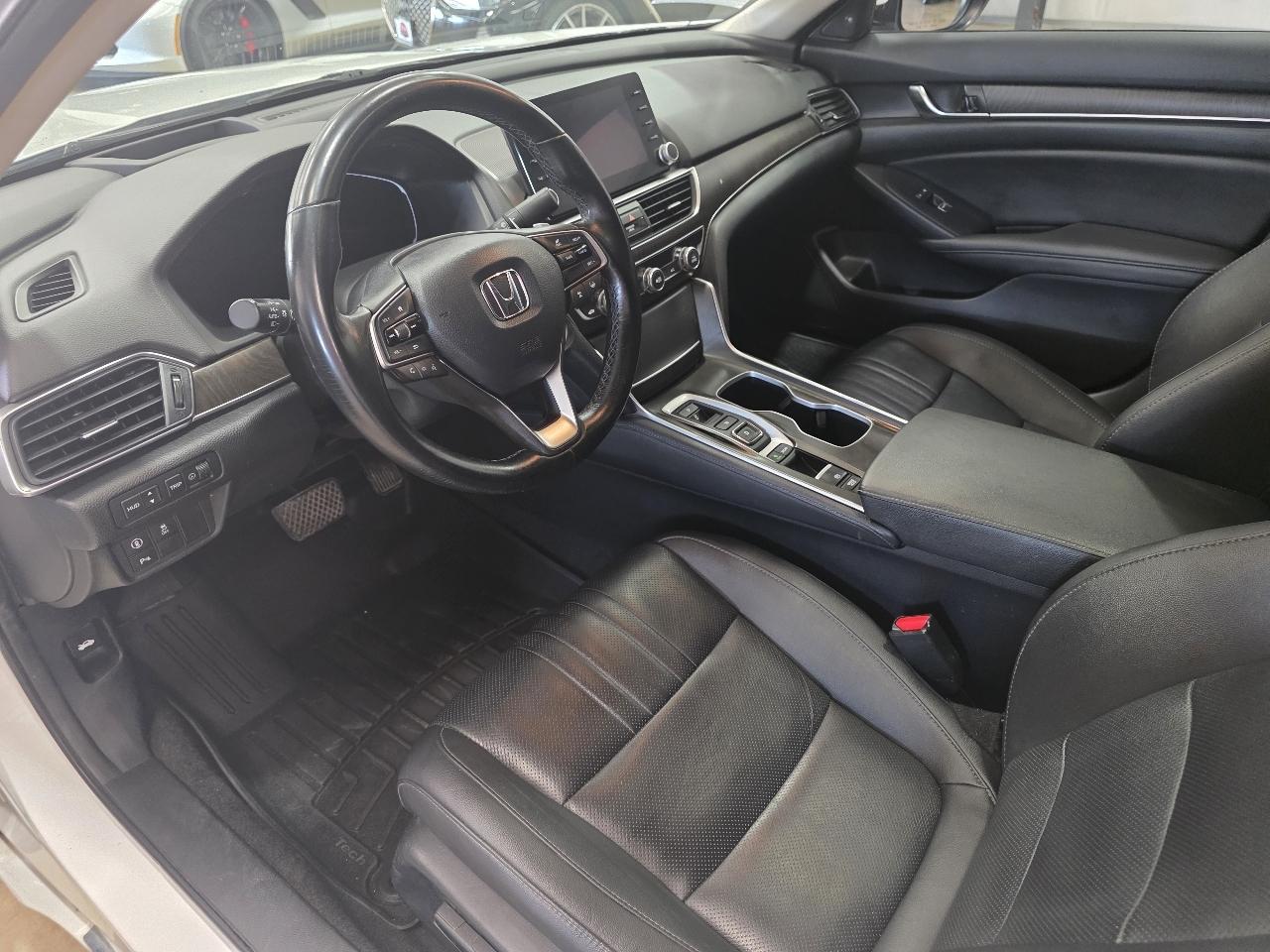 Honda Accord Sedan Touring 2.0T Auto 2020