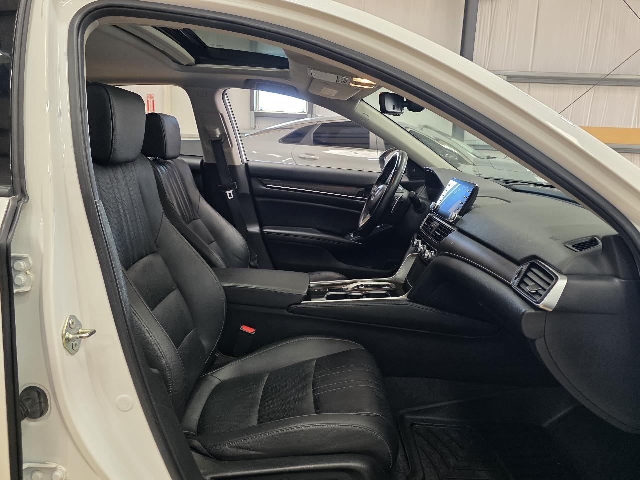 Honda Accord Sedan Touring 2.0T Auto 2020