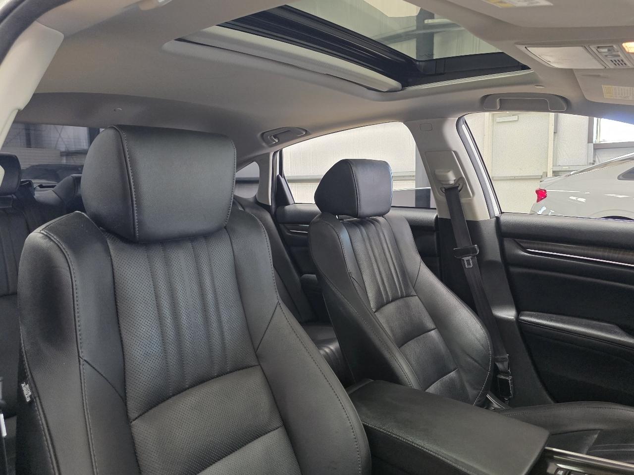 Honda Accord Sedan Touring 2.0T Auto 2020