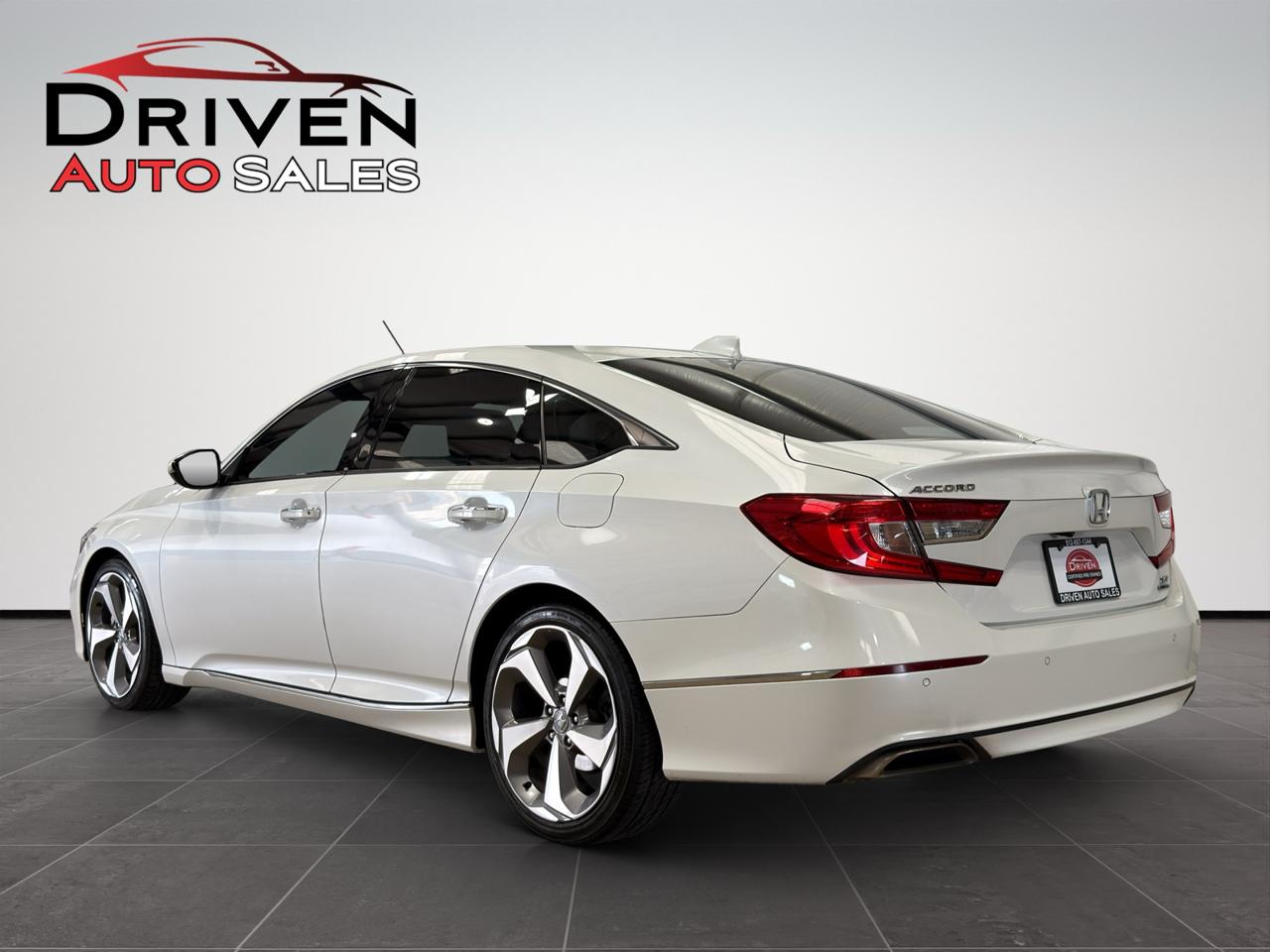 Honda Accord Sedan Touring 2.0T Auto 2020