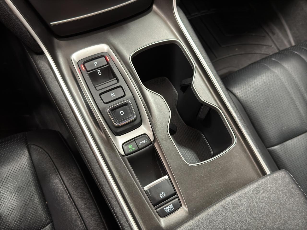 Honda Accord Sedan Touring 2.0T Auto 2020