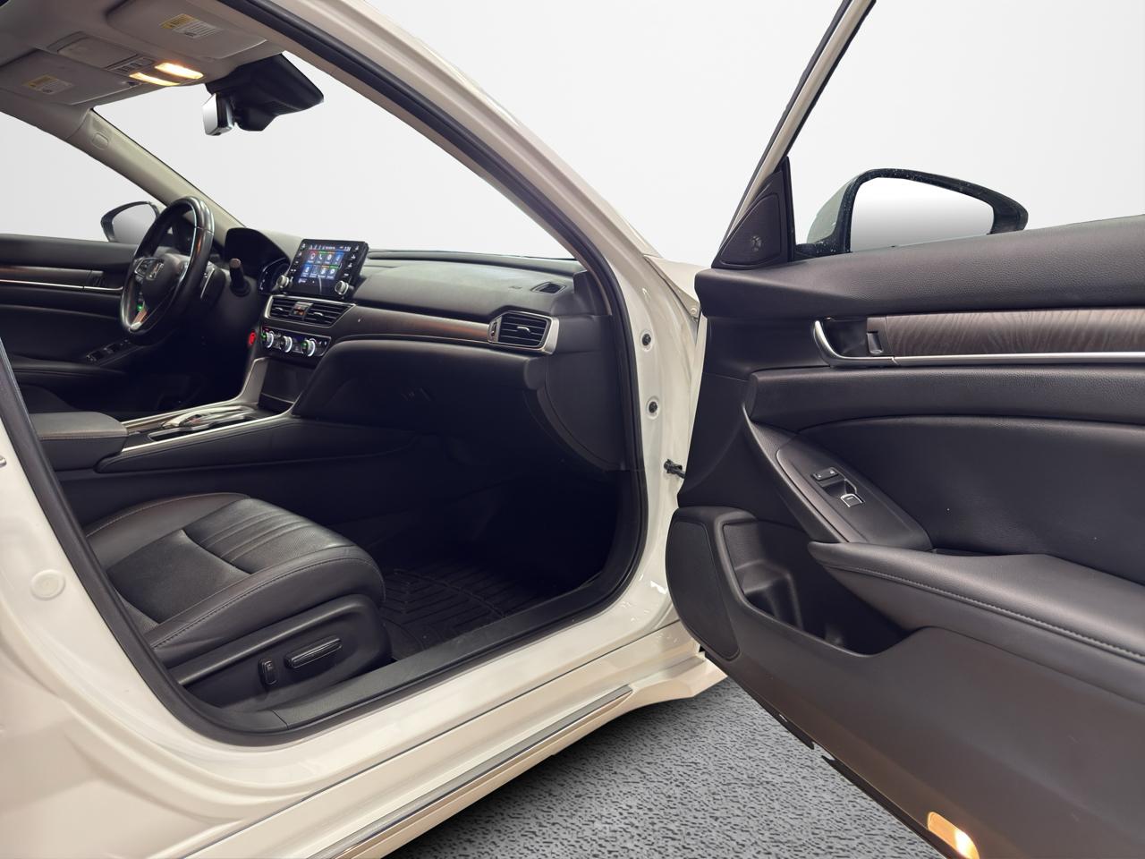 Honda Accord Sedan Touring 2.0T Auto 2020