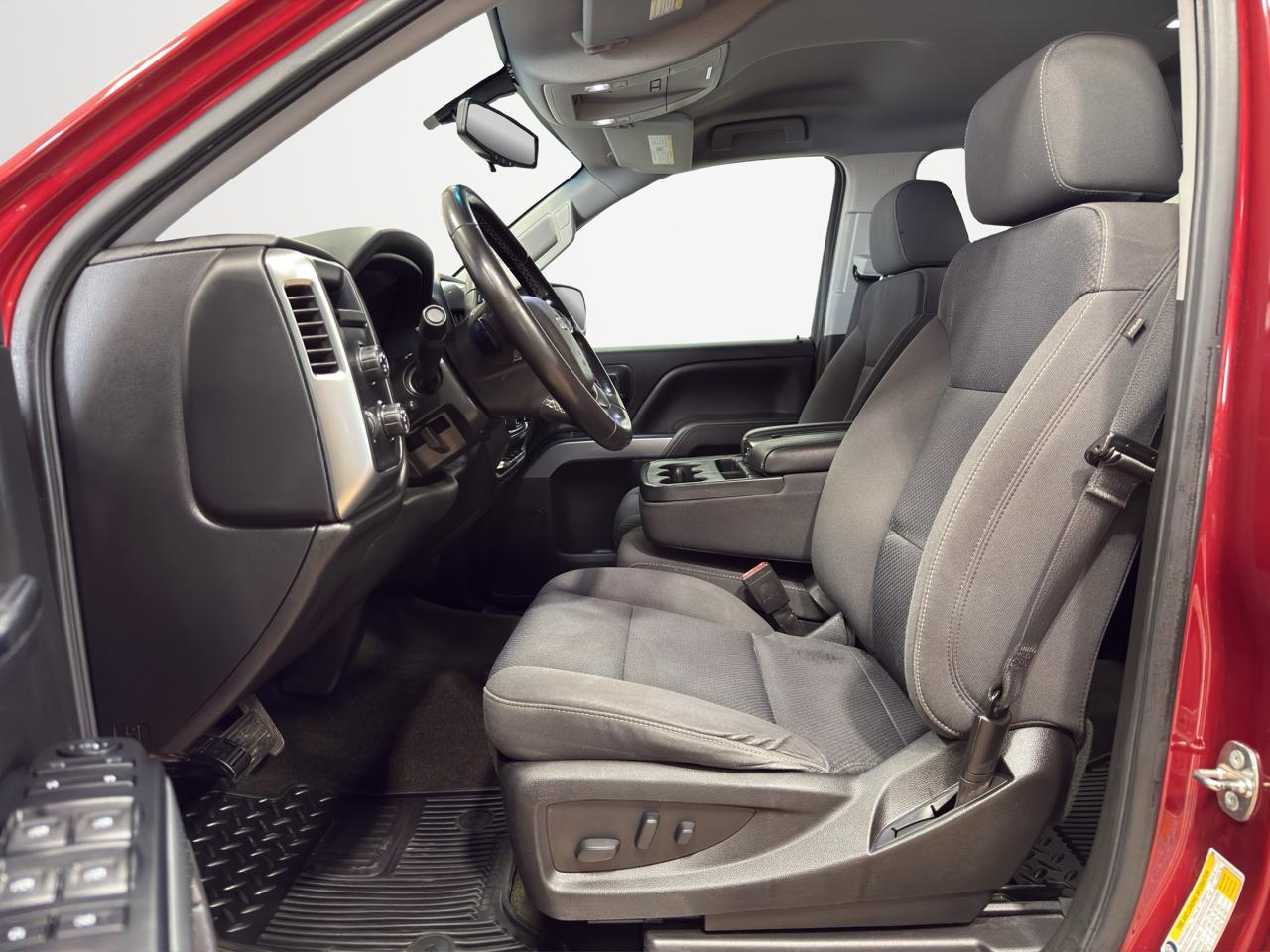 Chevrolet Silverado 1500 4WD Crew Cab 143.5" LT w/2LT 2018