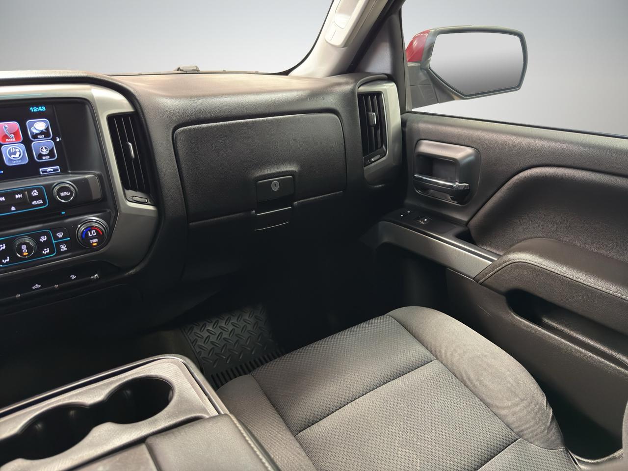 Chevrolet Silverado 1500 4WD Crew Cab 143.5" LT w/2LT 2018