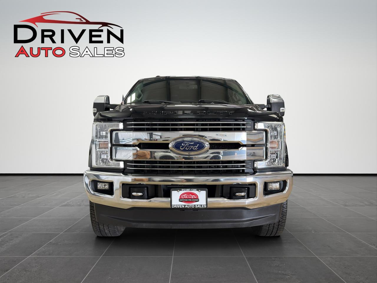 Ford Super Duty F-350 SRW Lariat 4WD Crew Cab 8' Box 2018