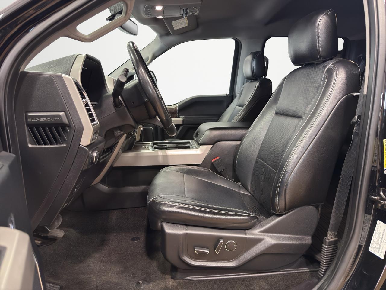Ford Super Duty F-350 SRW Lariat 4WD Crew Cab 8' Box 2018