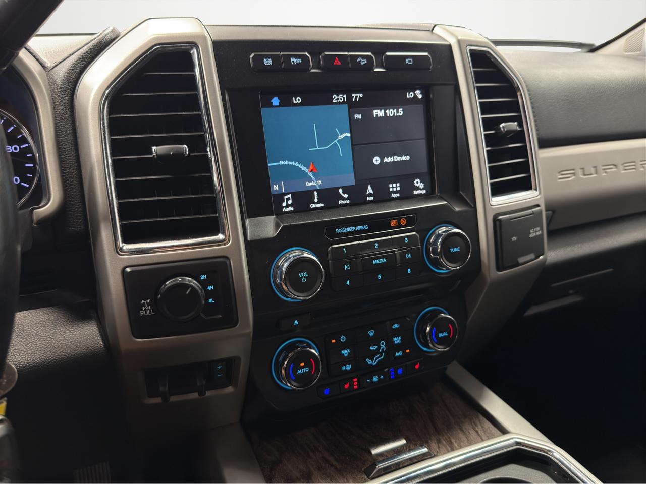 Ford Super Duty F-350 SRW Lariat 4WD Crew Cab 8' Box 2018