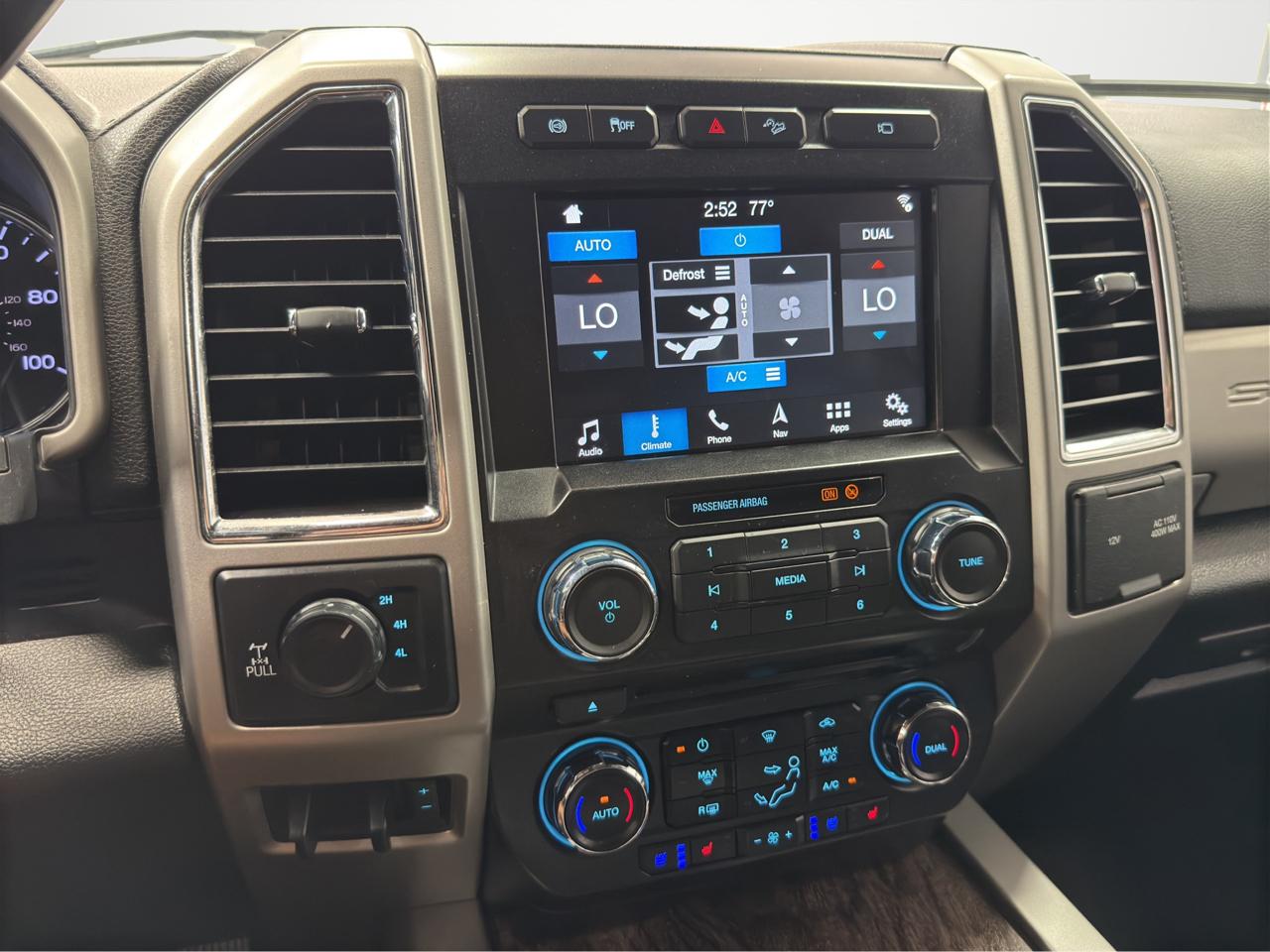 Ford Super Duty F-350 SRW Lariat 4WD Crew Cab 8' Box 2018