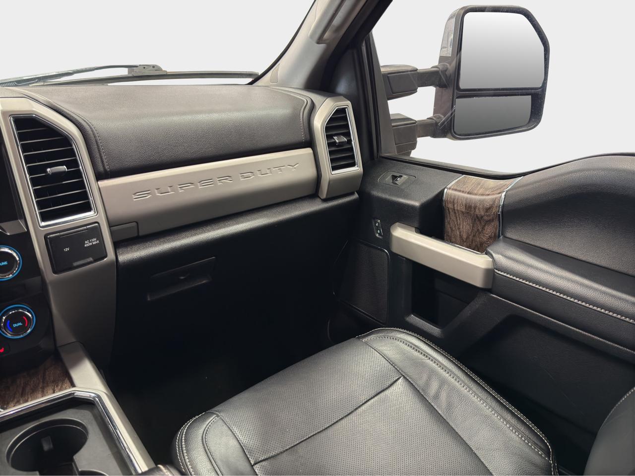 Ford Super Duty F-350 SRW Lariat 4WD Crew Cab 8' Box 2018