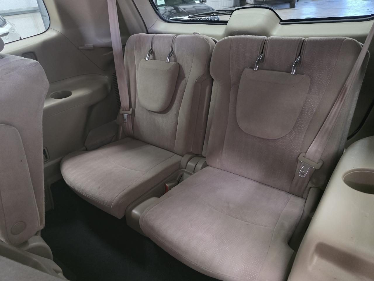 Toyota Highlander FWD 4dr V6 Base (Natl) 2011