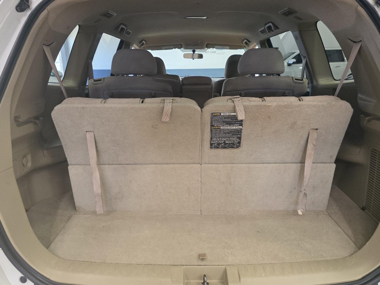 Toyota Highlander FWD 4dr V6 Base (Natl) 2011