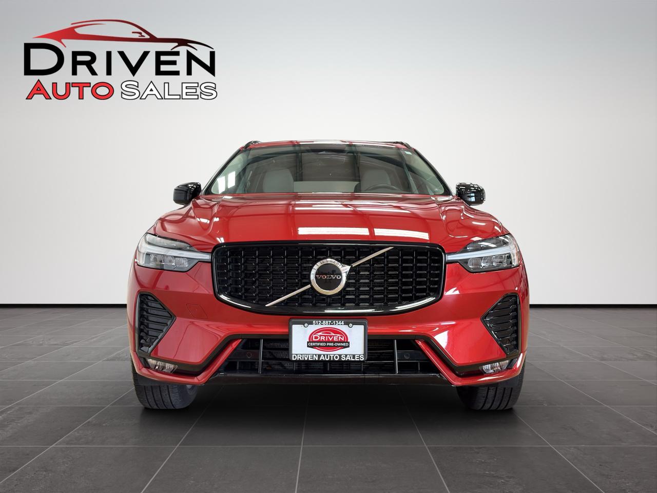 Volvo XC60 B5 AWD Core Dark Theme 2024