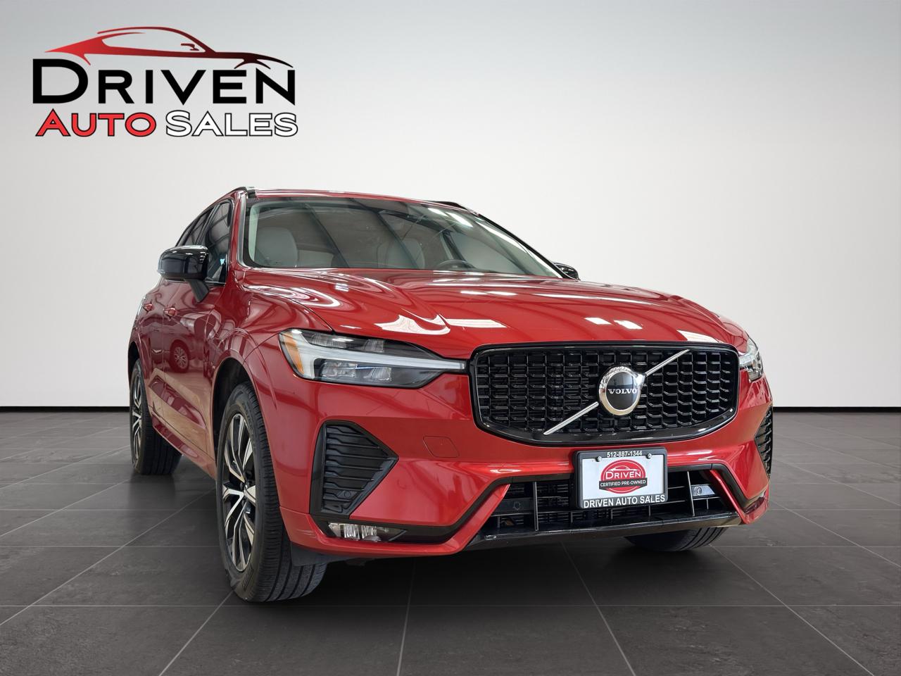 Volvo XC60 B5 AWD Core Dark Theme 2024