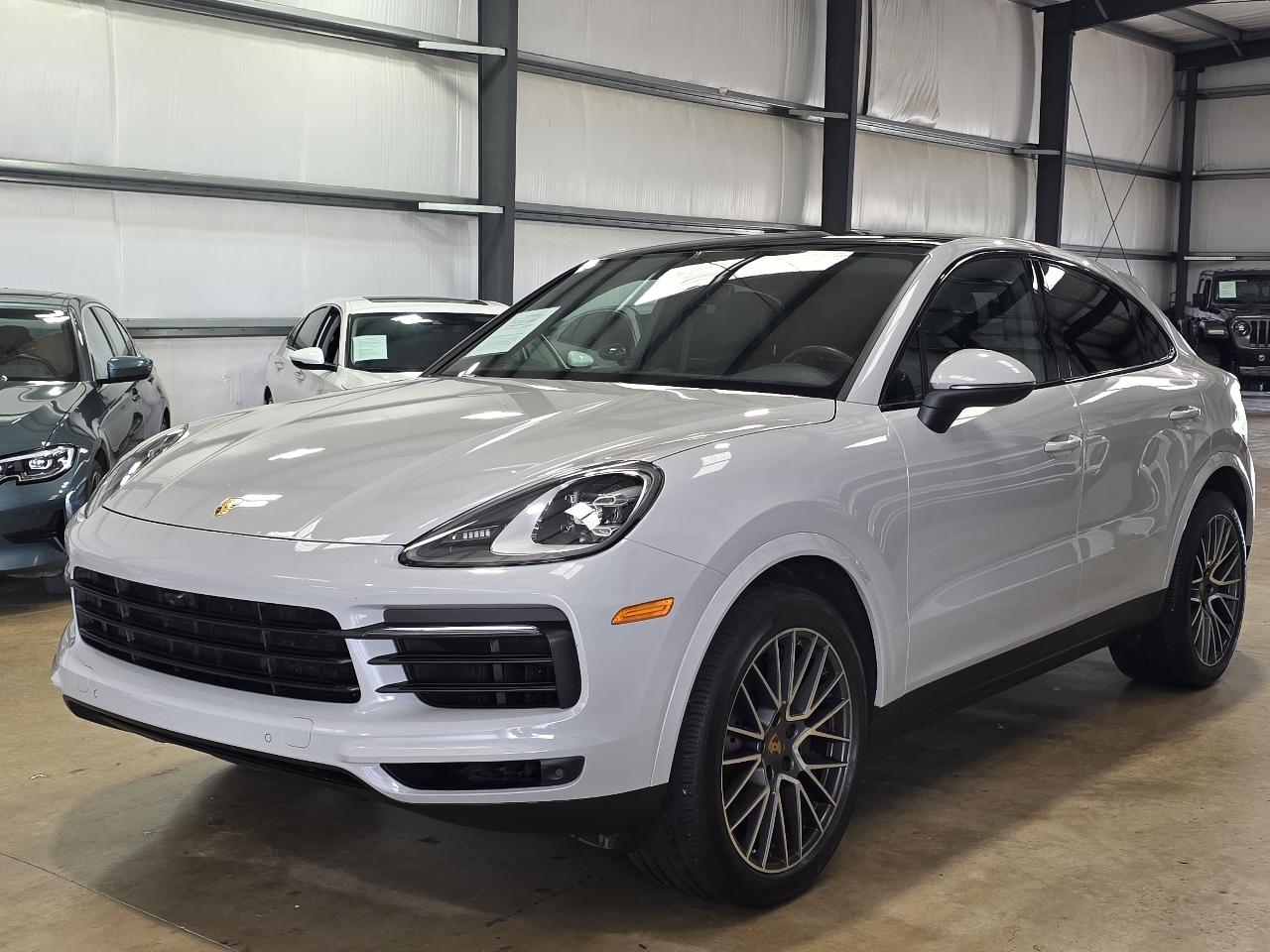 2022 Porsche Cayenne's photo