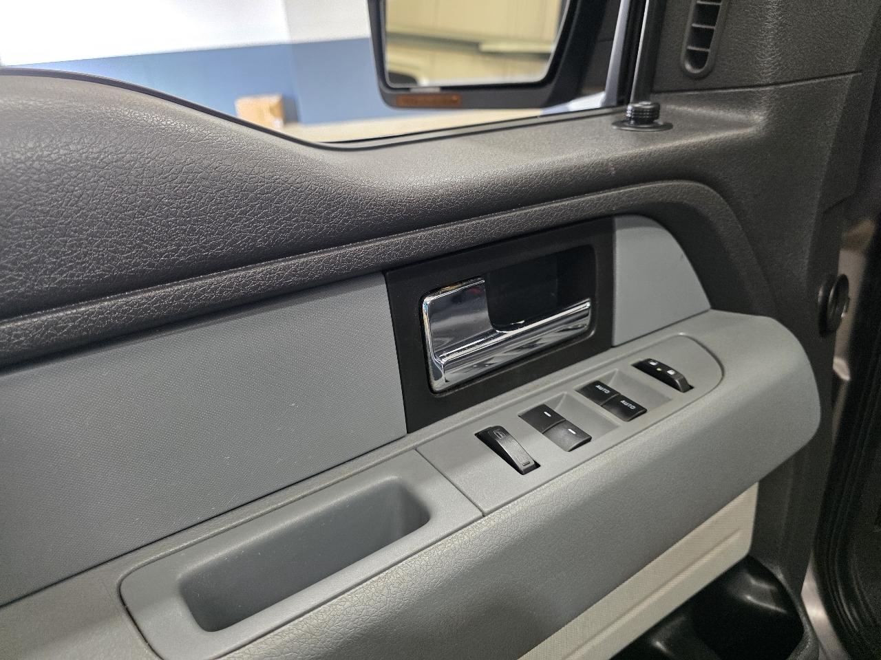 Ford F-150 XLT SuperCrew Short Bed 2WD 2013
