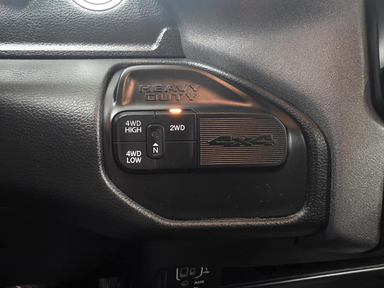 RAM 2500 Tradesman 4x4 Crew Cab 8' Box 2023