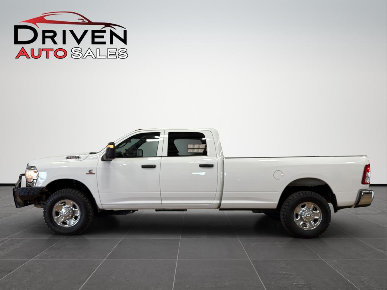 Bright White Clearcoat 2023 RAM 2500 Tradesman Crew Cab LB 4WD Pickup Truck Four-Wheel Drive Automatic