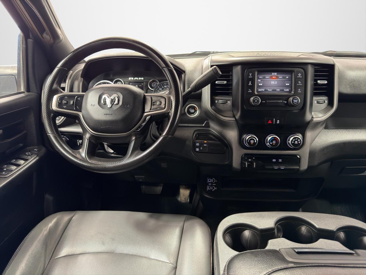 RAM 2500 Tradesman 4x4 Crew Cab 8' Box 2023