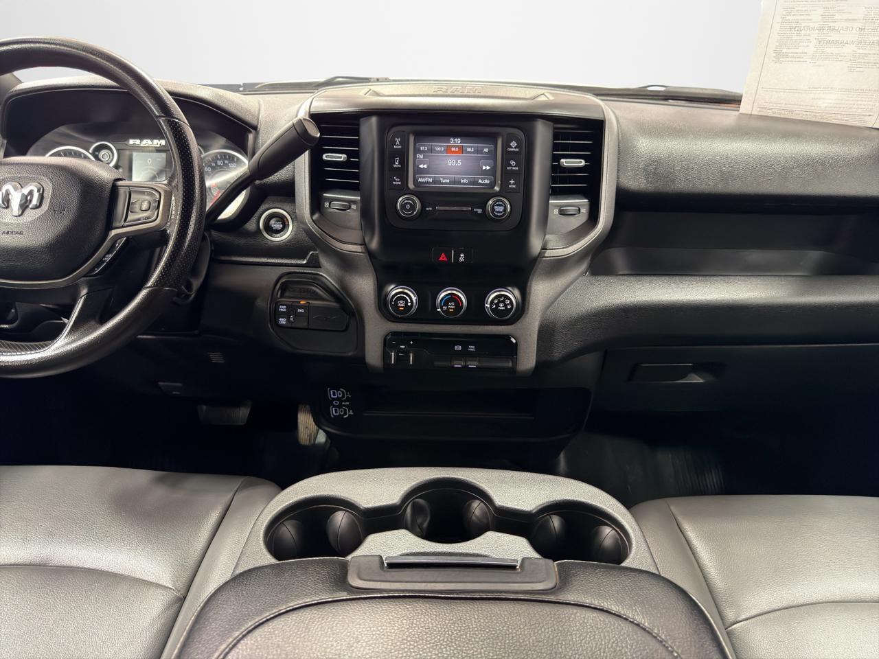 RAM 2500 Tradesman 4x4 Crew Cab 8' Box 2023