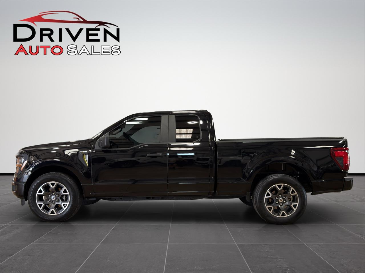 Ford F-150 STX 2WD SuperCab 6.5' Box 2024