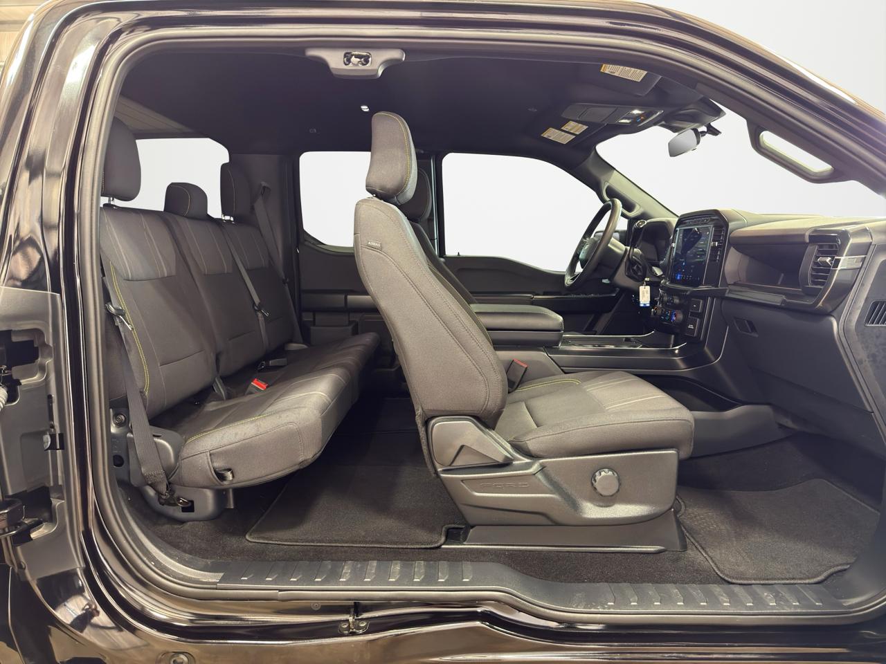 Ford F-150 STX 2WD SuperCab 6.5' Box 2024
