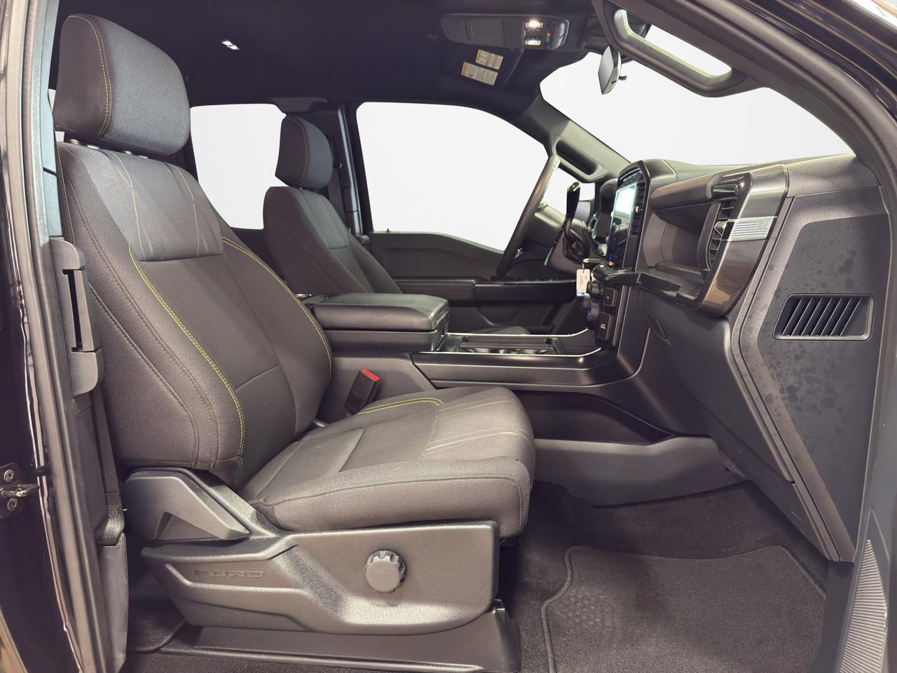 Ford F-150 STX 2WD SuperCab 6.5' Box 2024