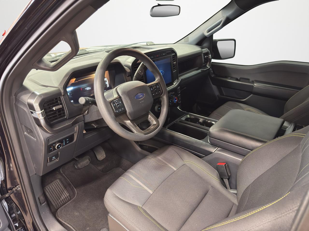 Ford F-150 STX 2WD SuperCab 6.5' Box 2024
