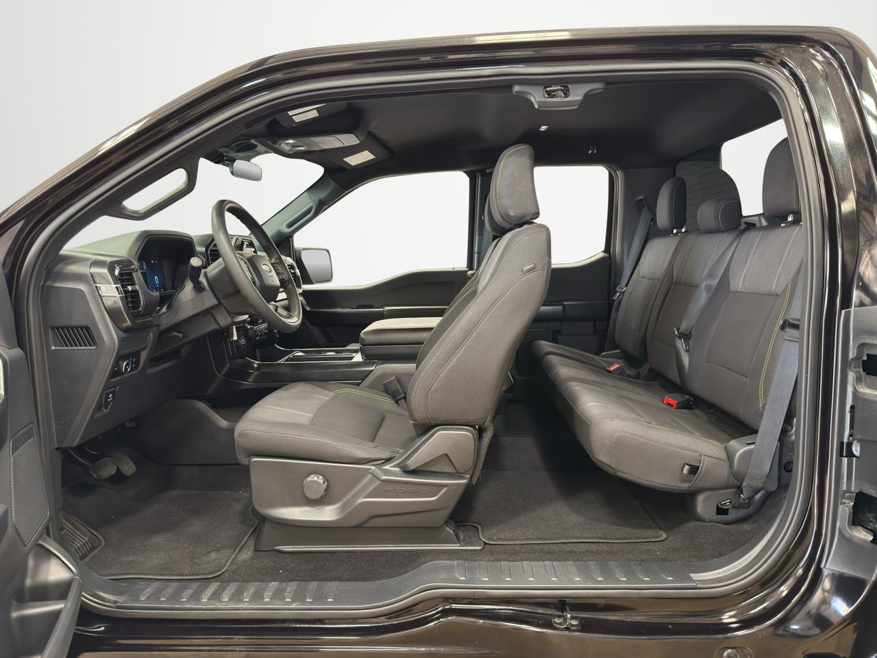 Ford F-150 STX 2WD SuperCab 6.5' Box 2024