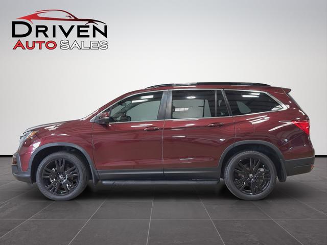 Red (Deep Scarlet Pearl) 2022 Honda Pilot SE AWD SUV / Crossover All-Wheel Drive
