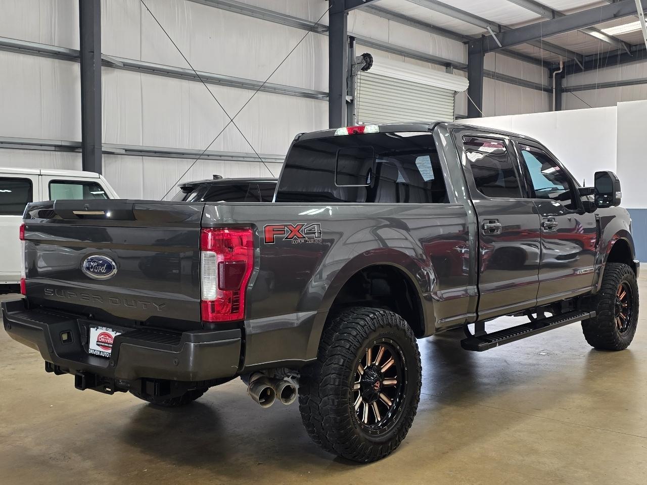 Ford Super Duty F-250 SRW Lariat 4WD Crew Cab 6.75' Box 2019