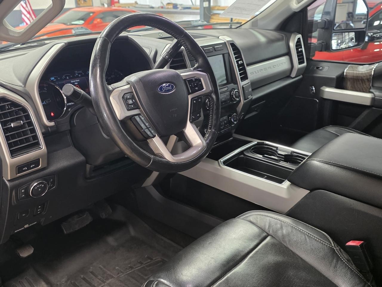 Ford Super Duty F-250 SRW Lariat 4WD Crew Cab 6.75' Box 2019