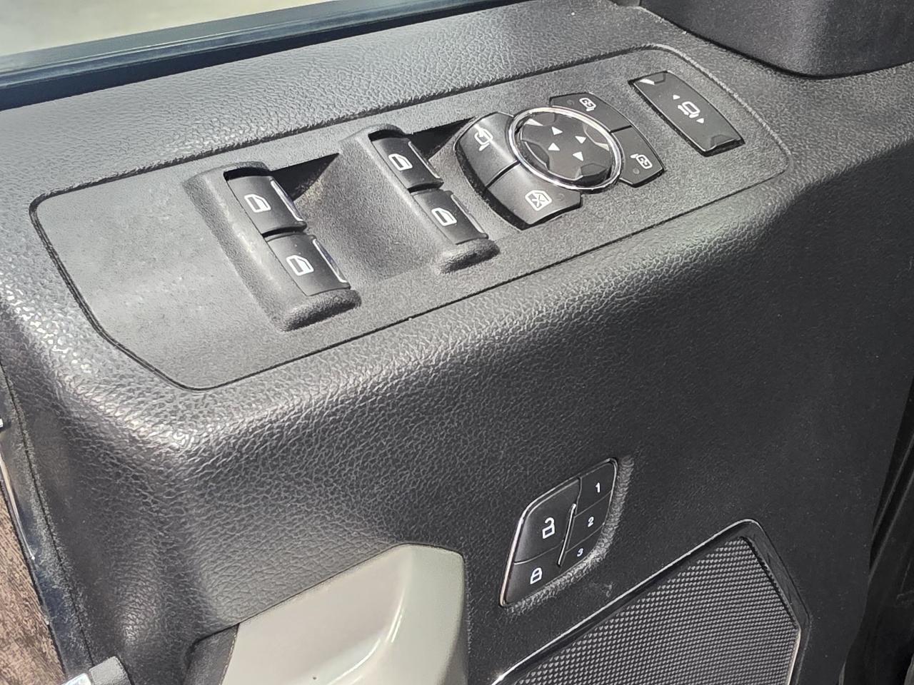 Ford Super Duty F-250 SRW Lariat 4WD Crew Cab 6.75' Box 2019