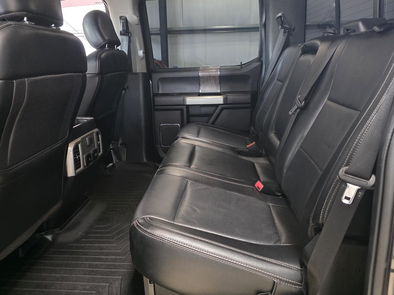 Ford Super Duty F-250 SRW Lariat 4WD Crew Cab 6.75' Box 2019