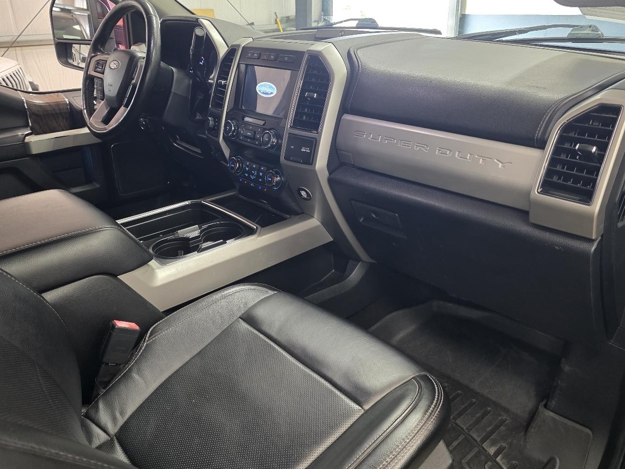 Ford Super Duty F-250 SRW Lariat 4WD Crew Cab 6.75' Box 2019