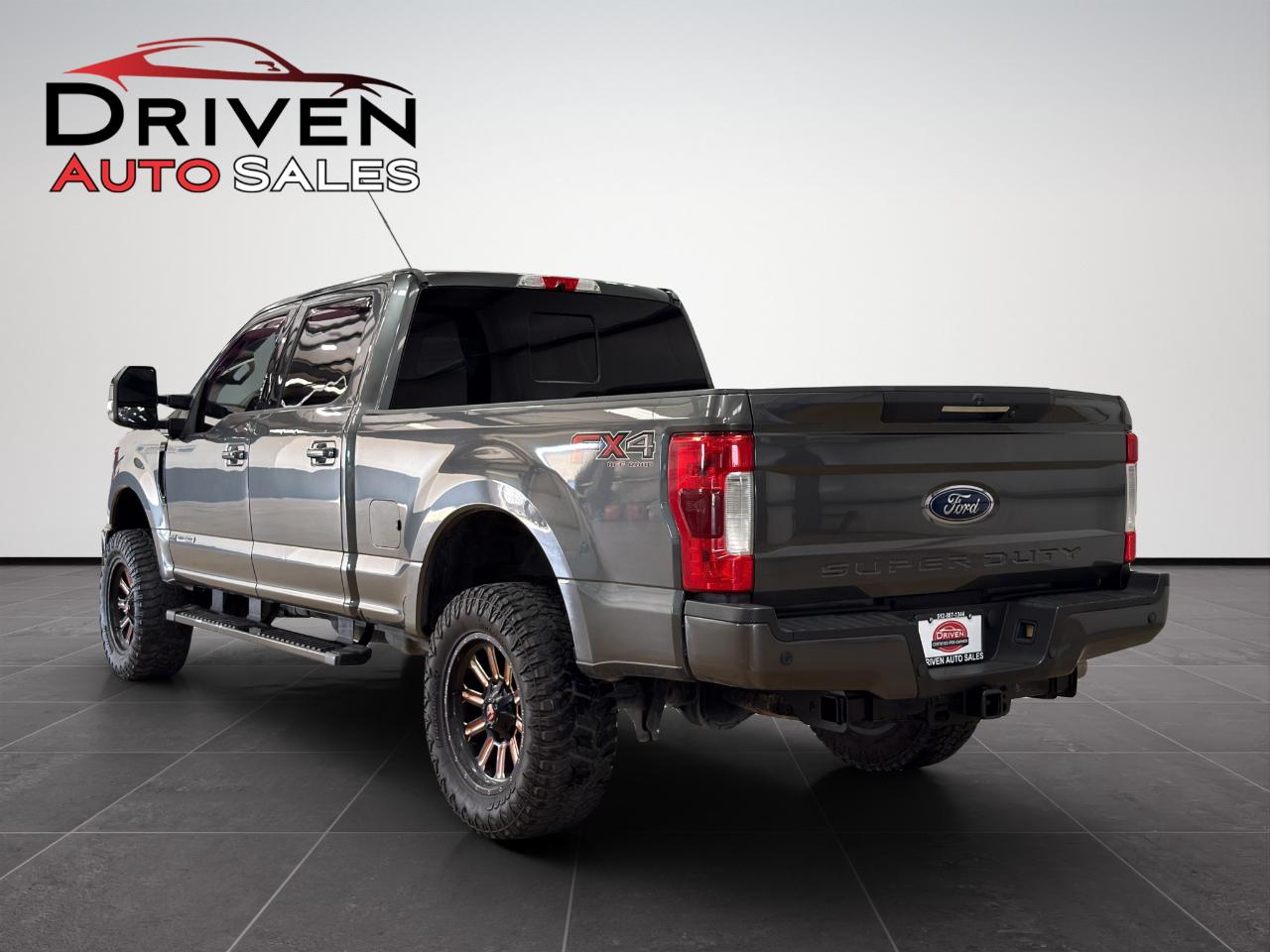 Ford Super Duty F-250 SRW Lariat 4WD Crew Cab 6.75' Box 2019