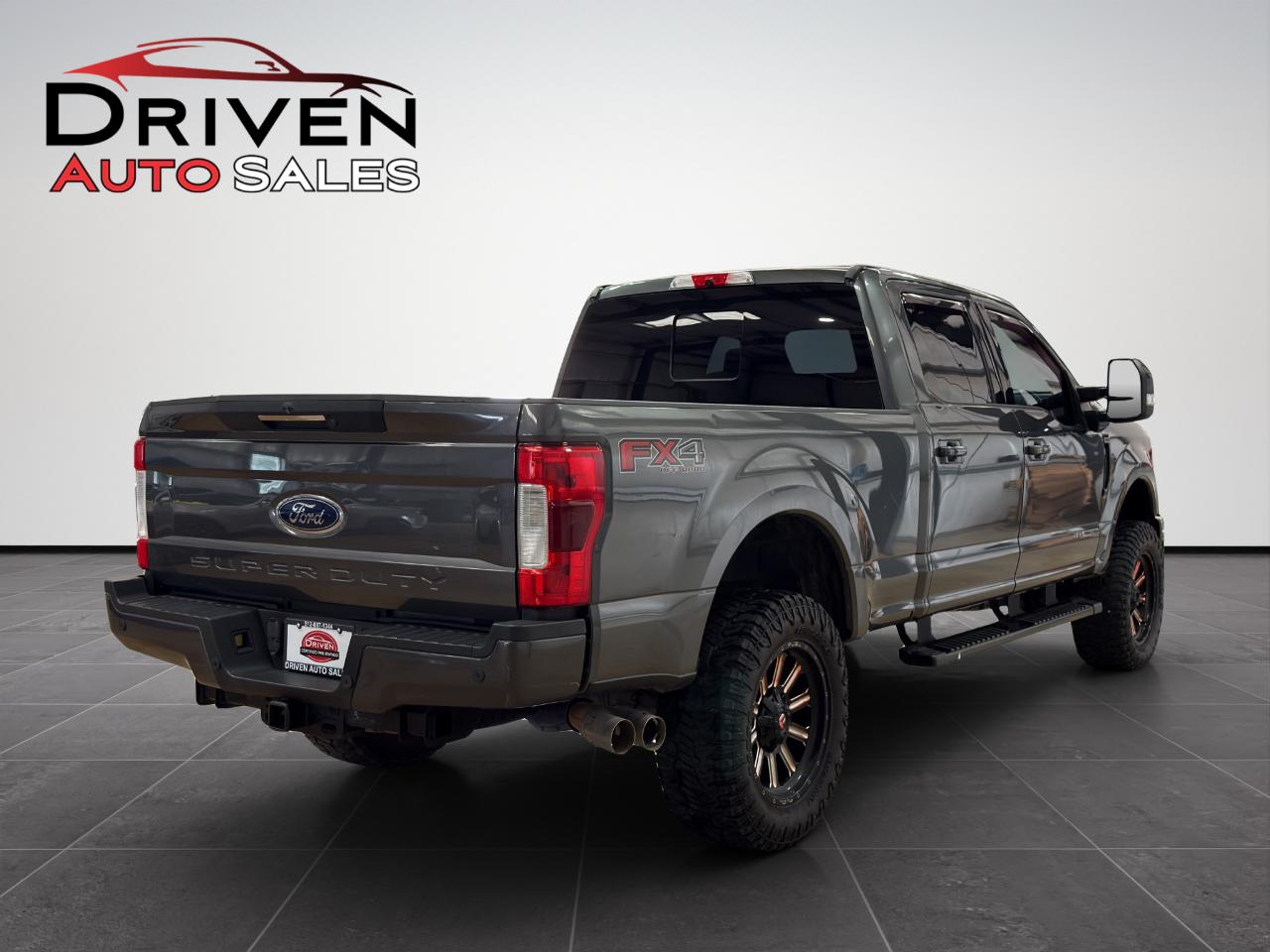 Ford Super Duty F-250 SRW Lariat 4WD Crew Cab 6.75' Box 2019