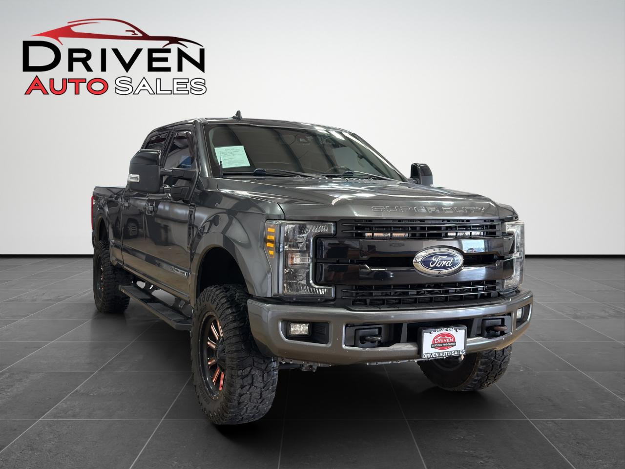 Ford Super Duty F-250 SRW Lariat 4WD Crew Cab 6.75' Box 2019